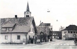 Dorfmittelpunkt-Fr Hjahr-1977-300x191 in Sandweier