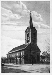 Unsere-Kirche-Gr-800-208x300 in Alte Fotos vom kirchlichen Leben